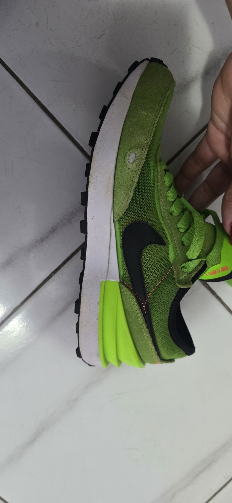 Nike  waffle  one electric