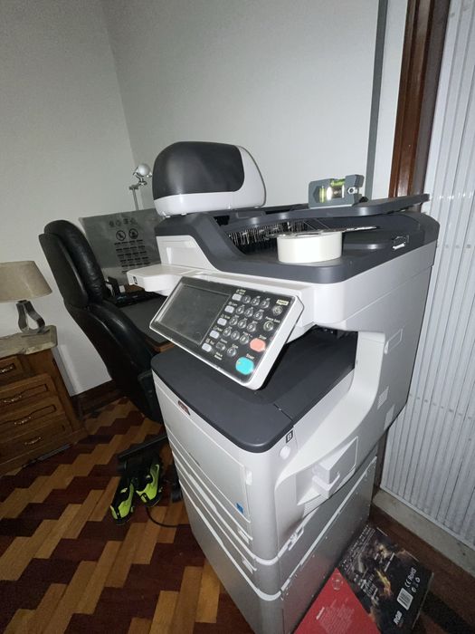 OKI MC883dnv Multifunções Laser a Cores A3 Duplex Fax LCD Ethernet HDD