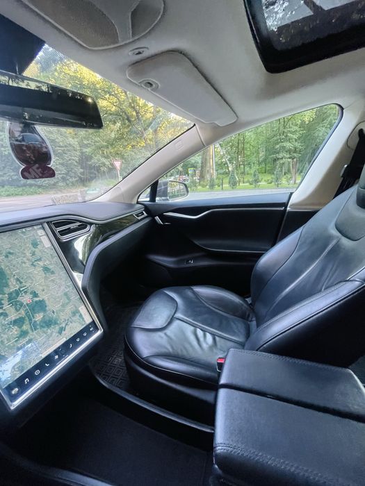 Тесла Модель S 85kw Європа