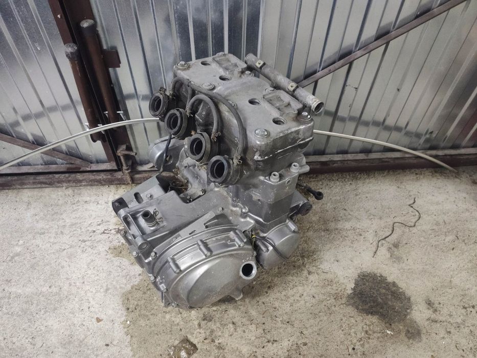 EU SILNIK SŁUPEK KAWASAKI ZZR600 ZZR 600 ZX500 ZX 500