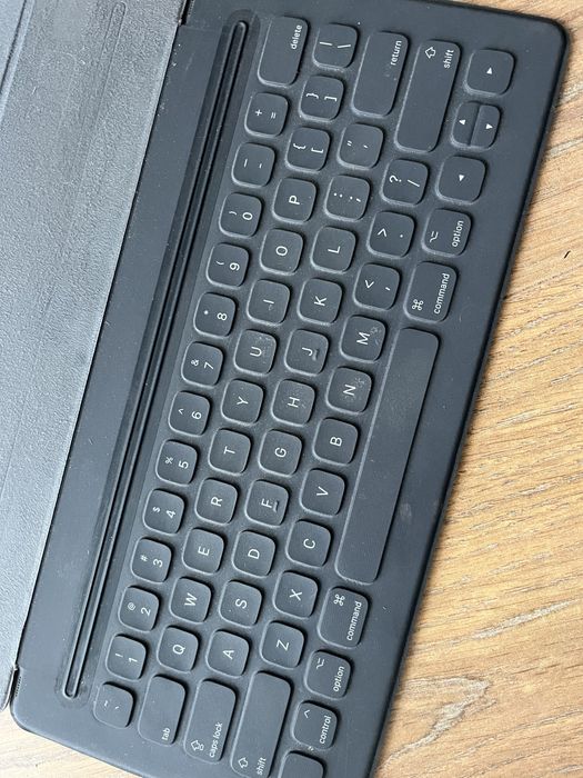 Apple Smart Keyboard A1636