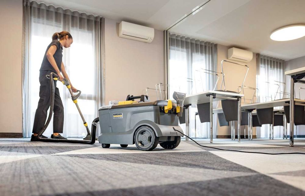 Wynajem odkurzacz piorący Karcher Puzzi 10/1