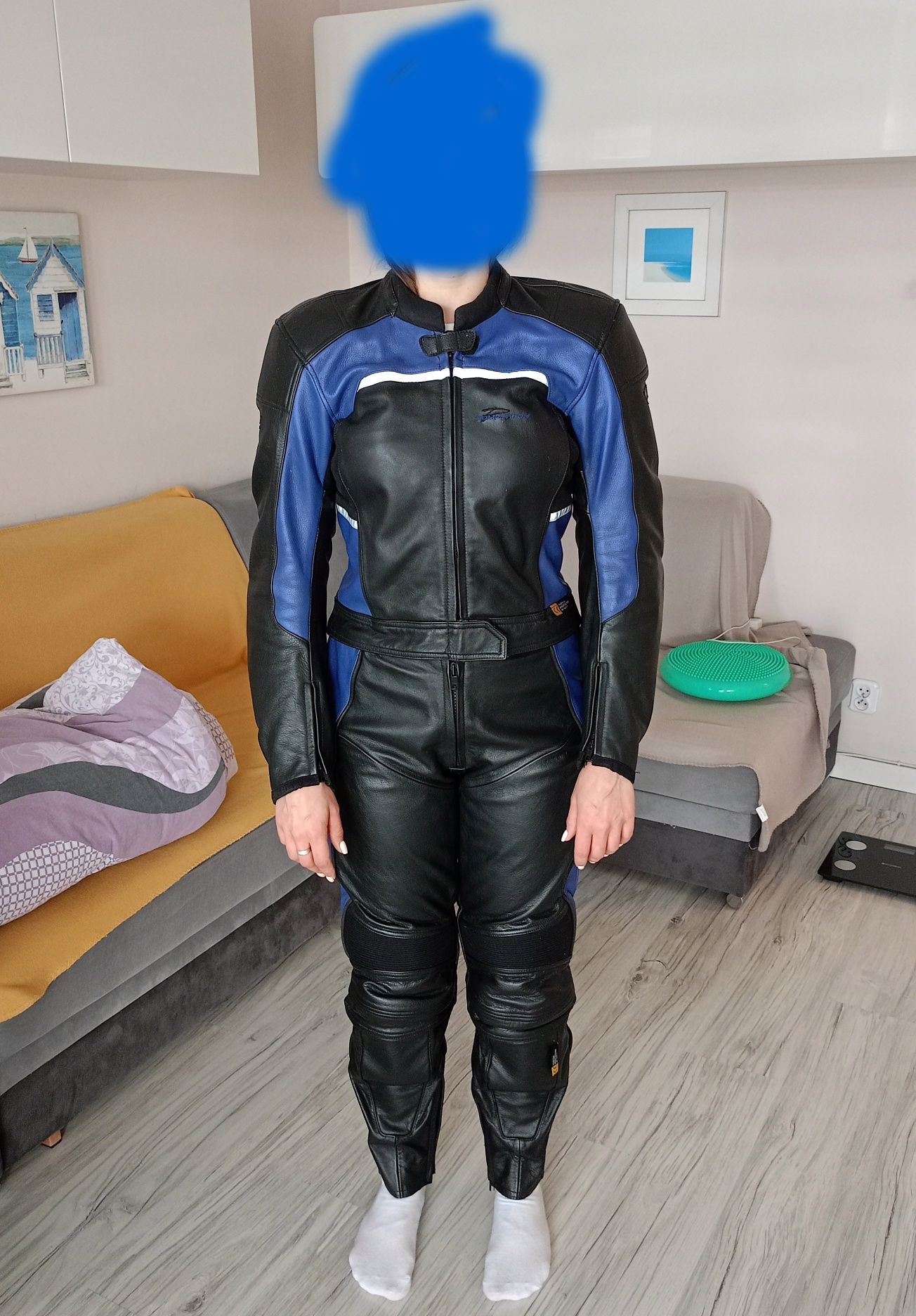 Kombinezon motocyklowy rozmiar 42 w super stanie