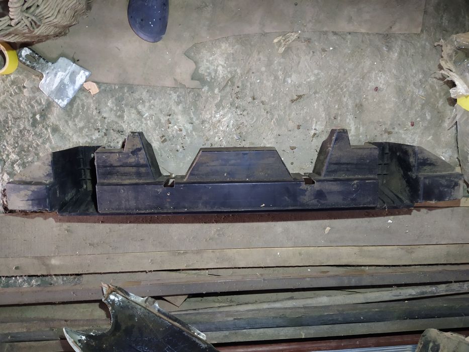 Ліве крило. Підсилювач зад. бамперу Кузовні деталі на ВАЗ 2114 (БУ)