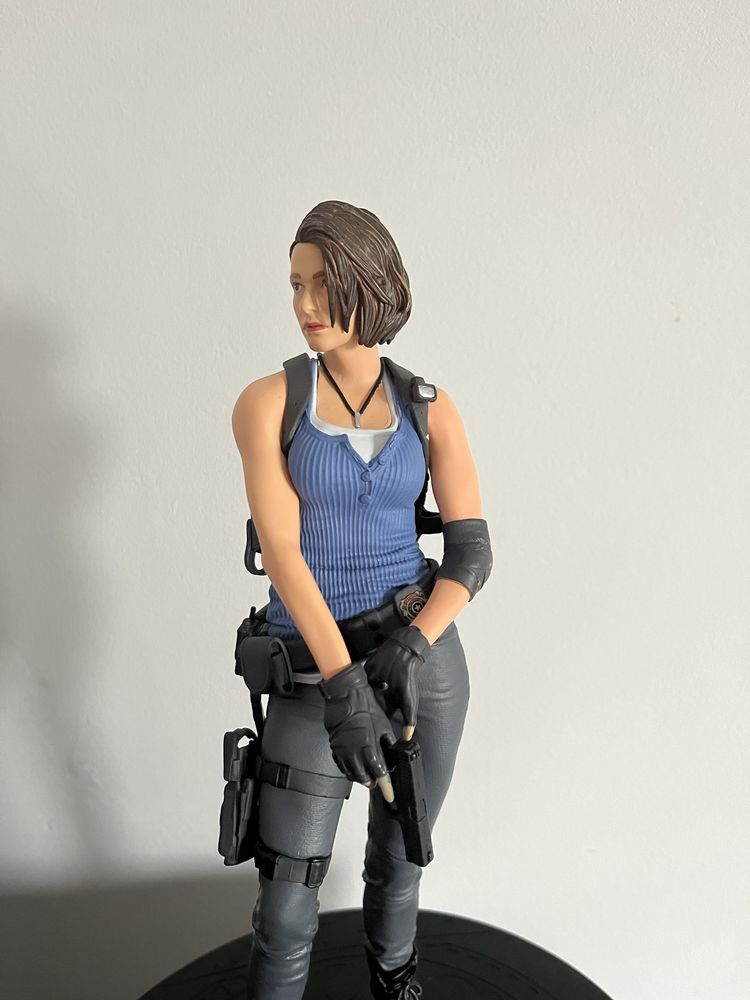 Figurka Jill Valentine Resident evil 30cm jak nowa