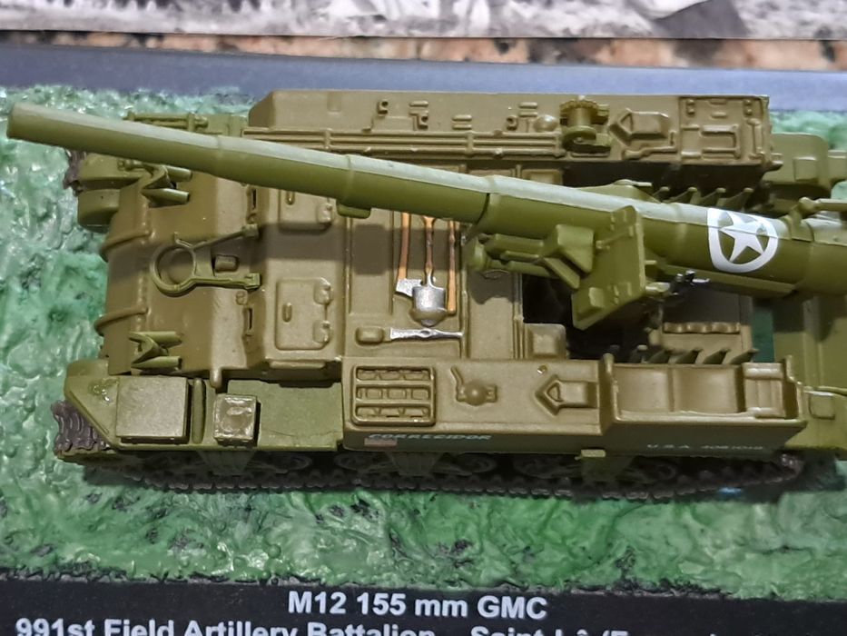 Carro blindado militar m12