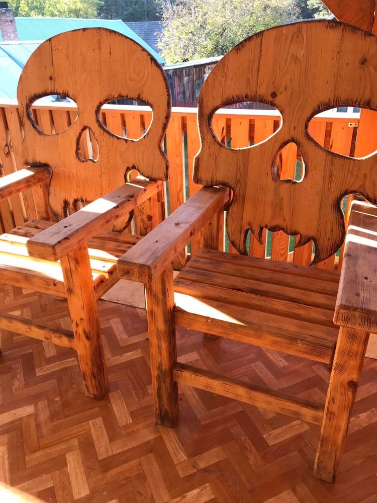 Krzesła drewniane dekoracyjny wzór
