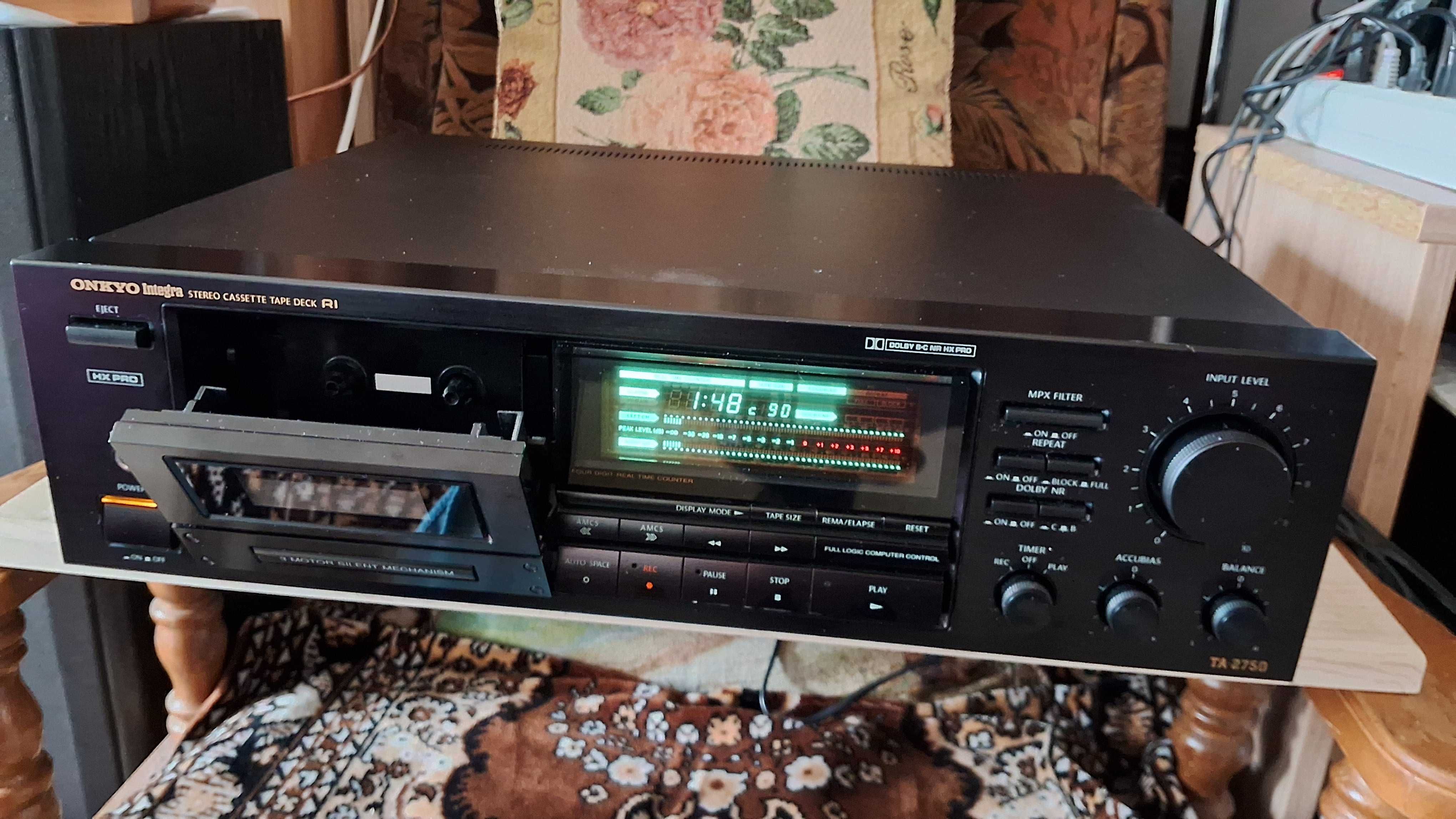 Касетна Дека Onkyo Integra TA-2750, Made in Japan.
