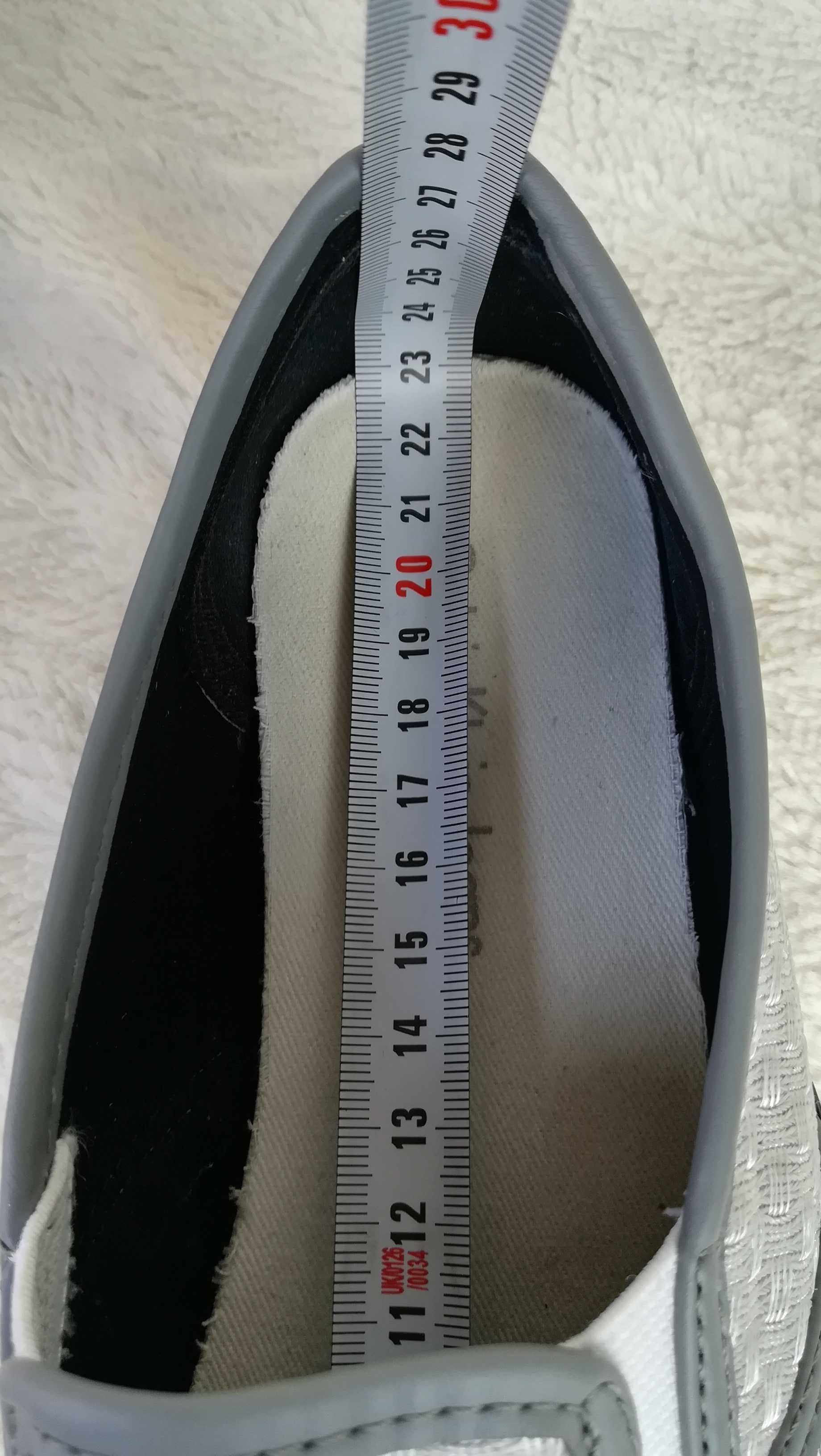 Calvin Klein damskie tenisówki wsuwane srebrne r. 37