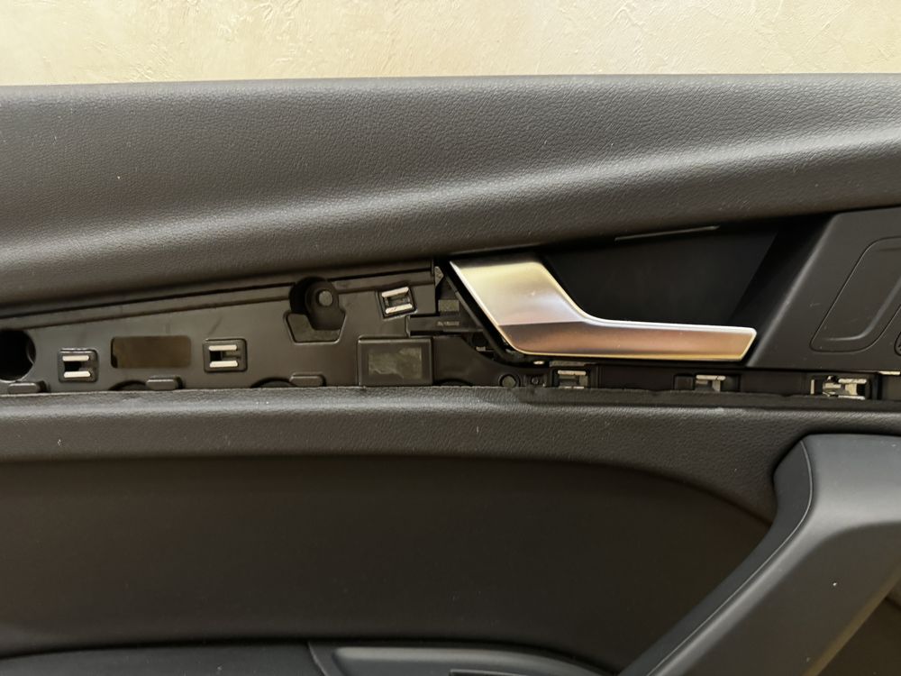 Дверна карта лівої задньої дверки Audi Q5, 2022