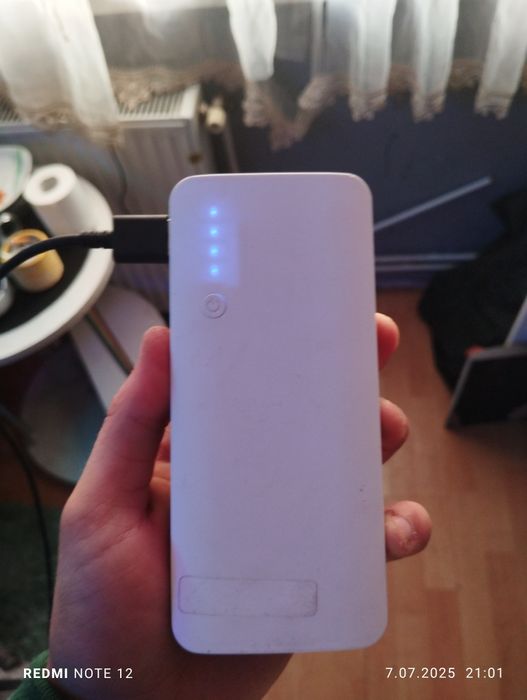 Mam powerbank stan bardzo dobry wytrzymały