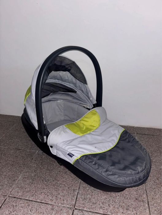 Trio Chicco com alcofa, carrinho, ovo