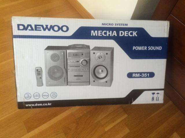 Wieża CD daewoo -   nowa .