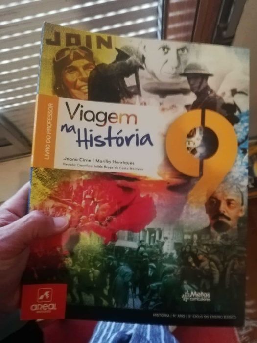Livros escolares História e Geografia