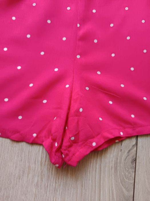 Nowy kombinezon fuksja w białe kropki, r.XS