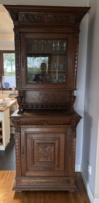 Kredens wąski drewno