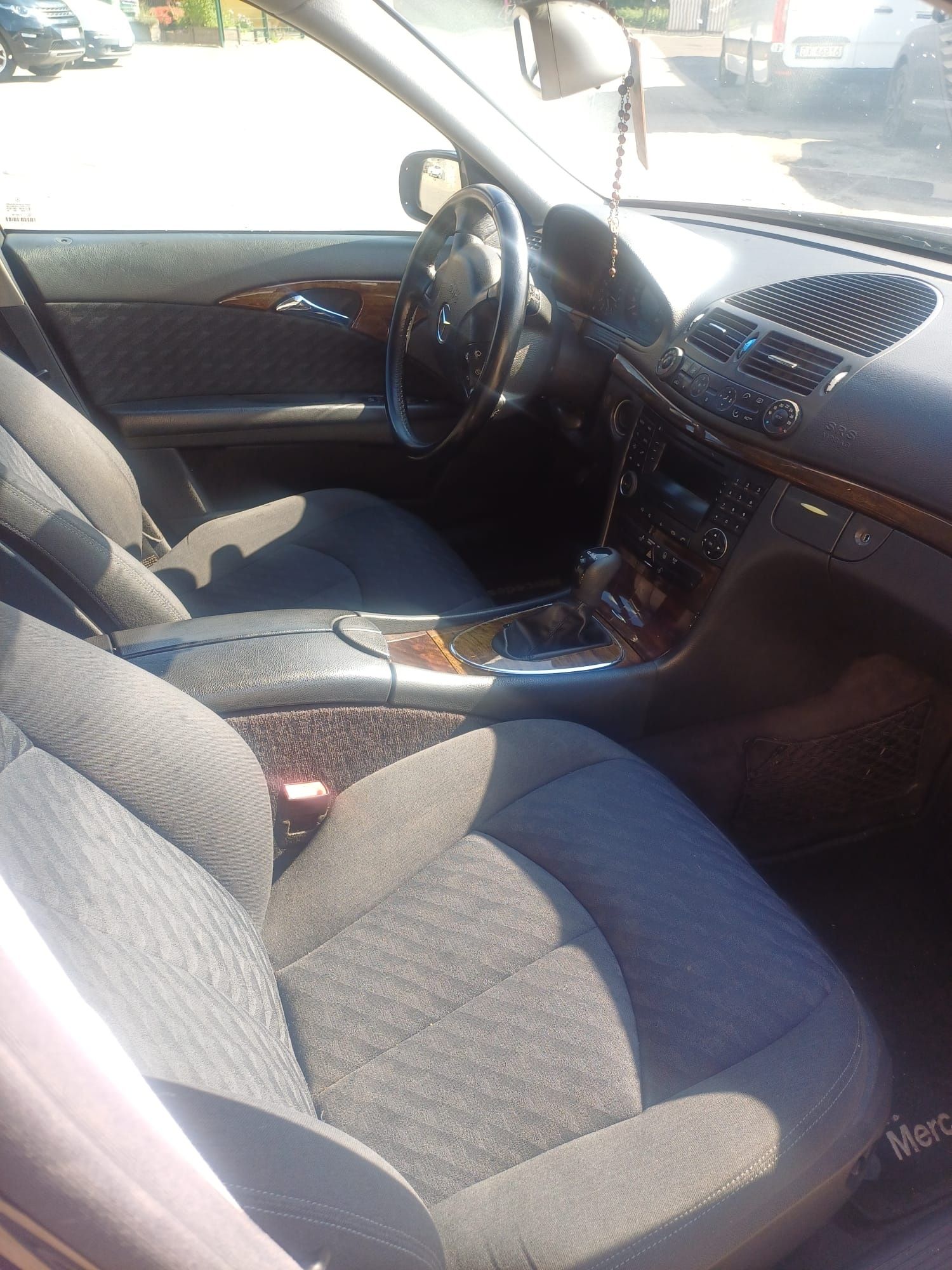 Mercedes  e 2700cdi automat