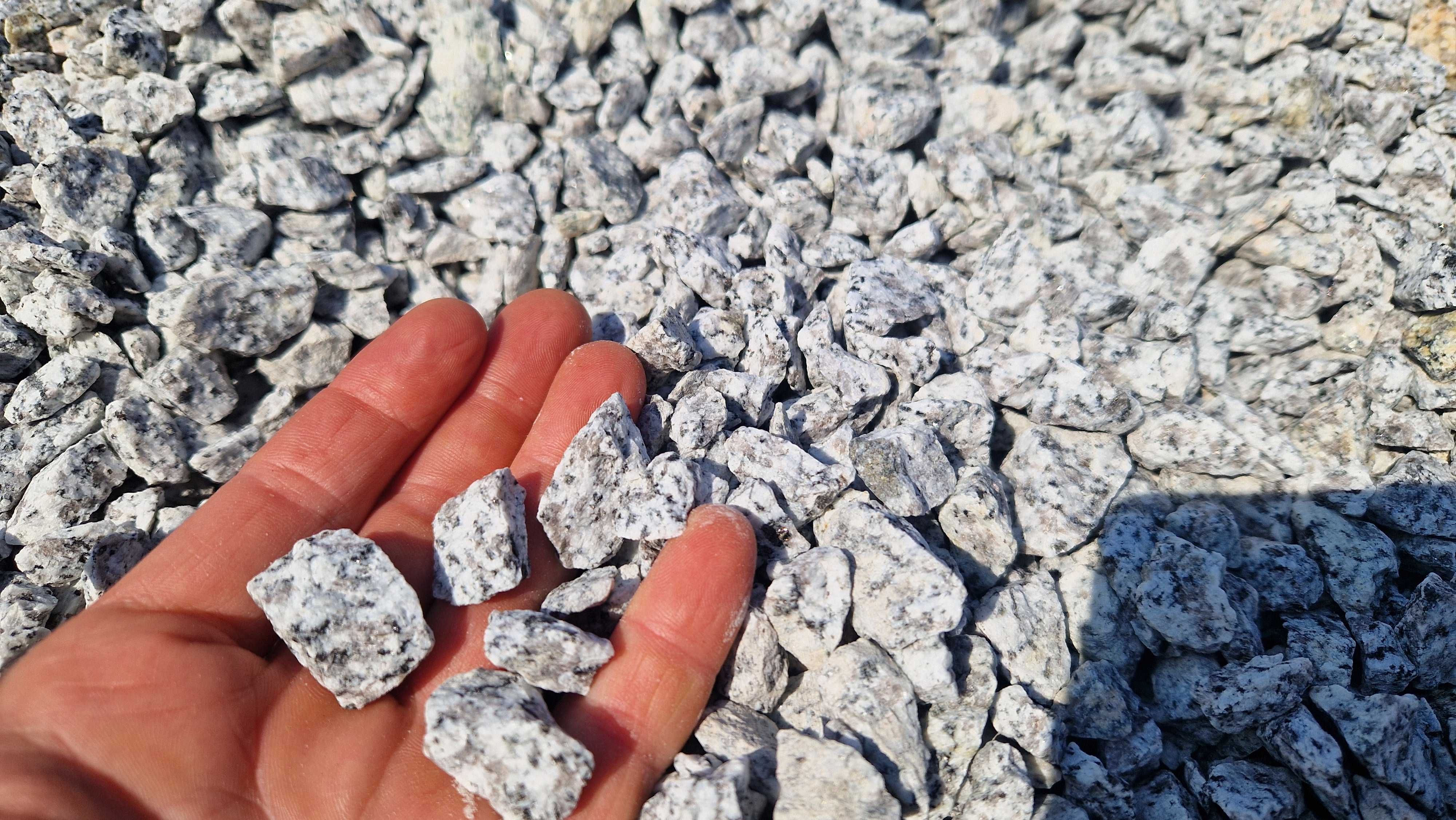 Grys granitowy 16/22 8/16  kamień naturalny do ogrodu żwir bazalt