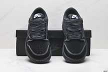 Travis Scott x Air Jordan 1 Low OG "Black   40