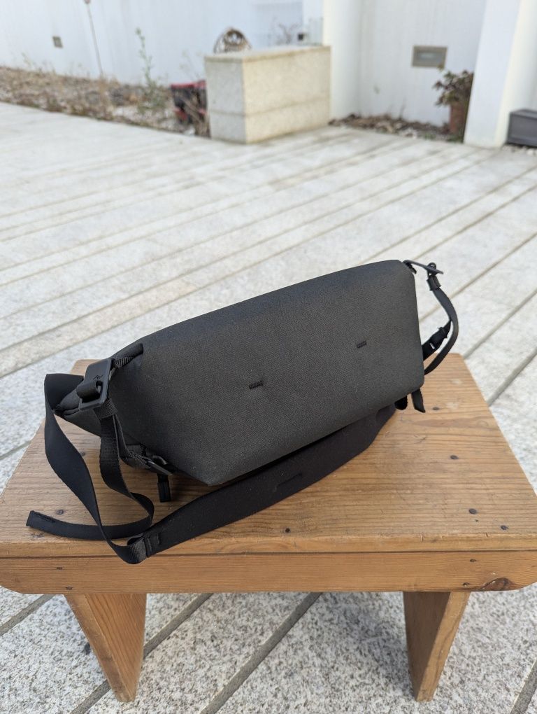 Peak Design Everyday Sling 6L