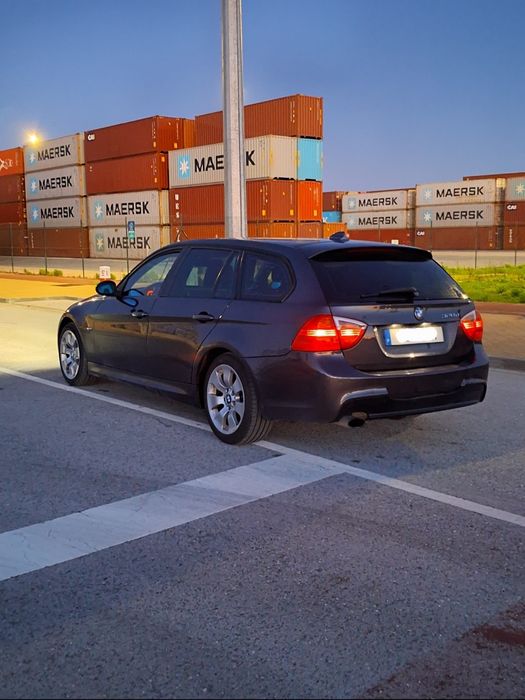 BMW E91 320D Touring Pack M

2.0 177cv Cx.Manual 6v

Ano/mês 2008/02