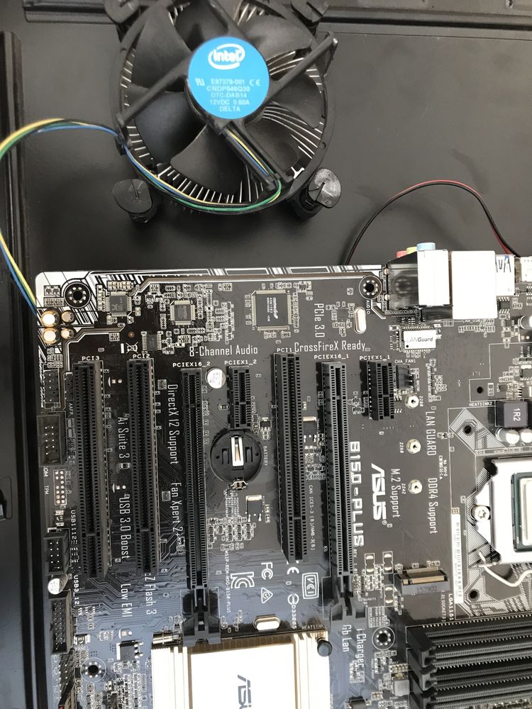 Продам материнську плату Asus