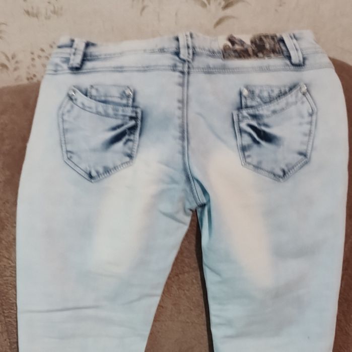 Продам джинсы рваные