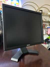 Monitor dell 17 cali