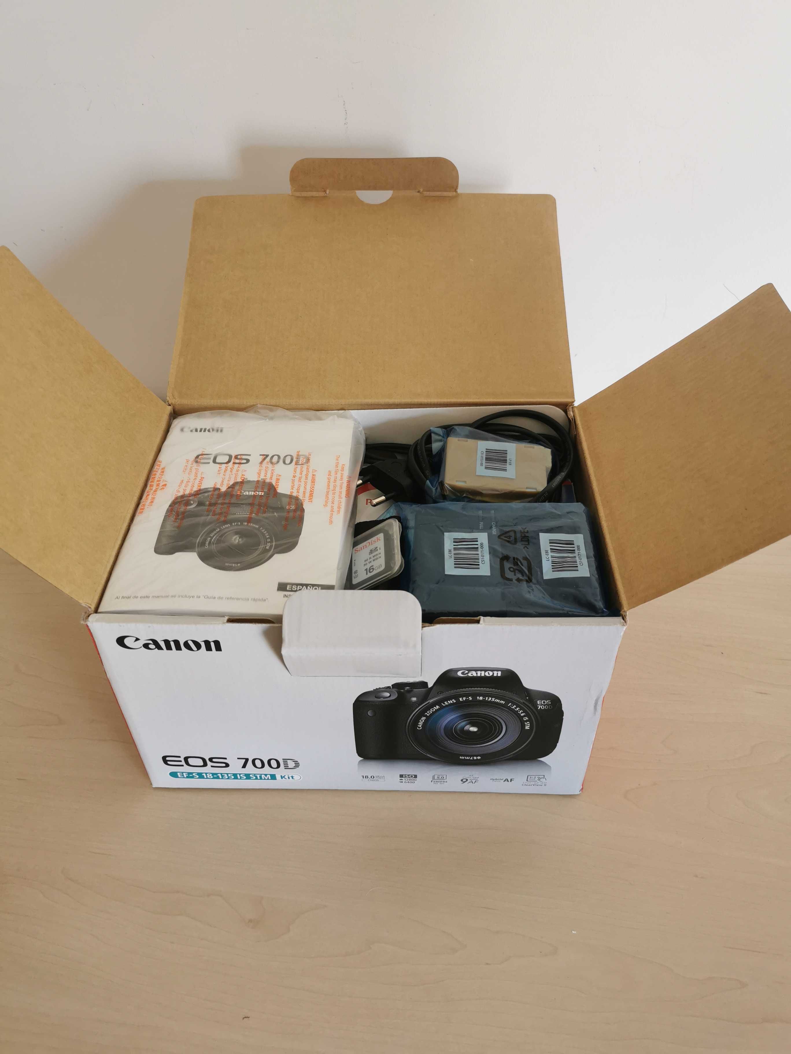 Canon EOS 700D (Objetiva 18-135mm) nova