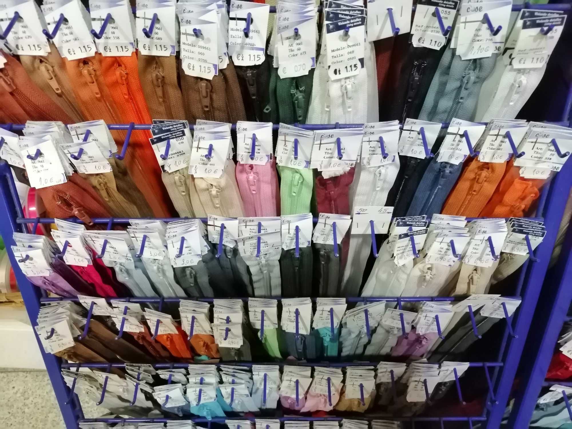 Vende-se lote de 2500 fechos- preço médio de 0.20€/fecho