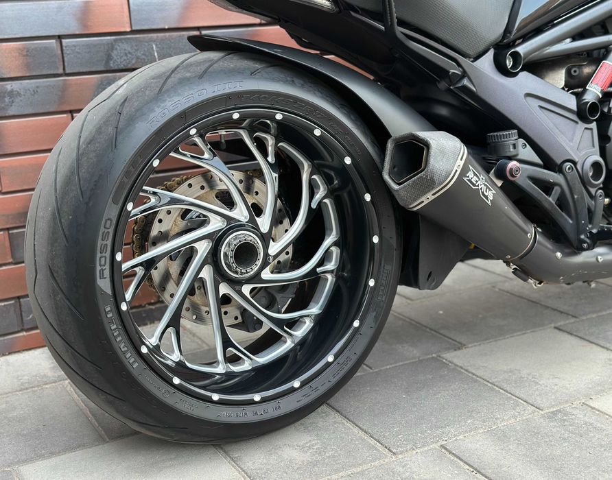 Ducati Diavel 1200 / 1260 Dark Performanse
