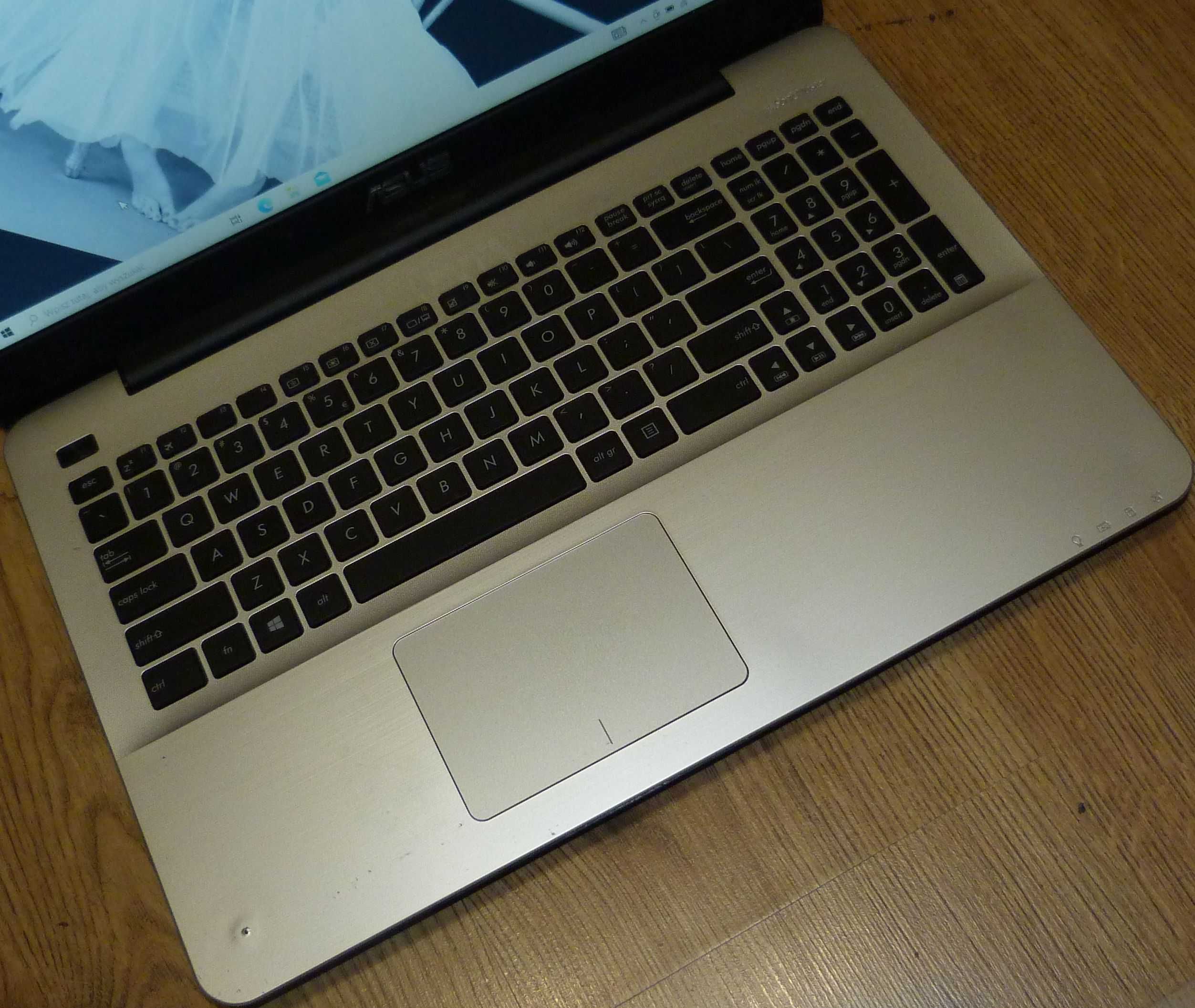 Laptop Asus K555LD GeForce 2 Gb