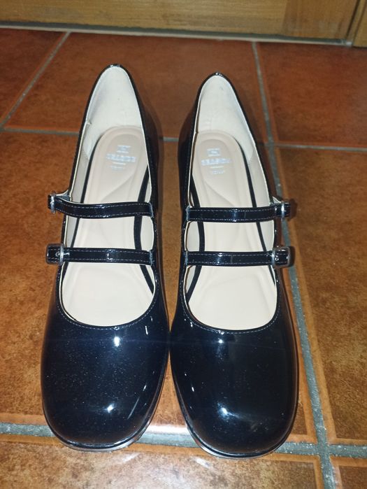 Sapatos senhora da moda