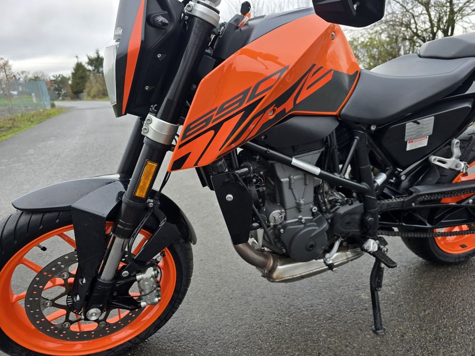 KTM Duke 690 ! Kat A2 . Jak nowy ! TFT !  28 tkm. Serwis Niemcy !