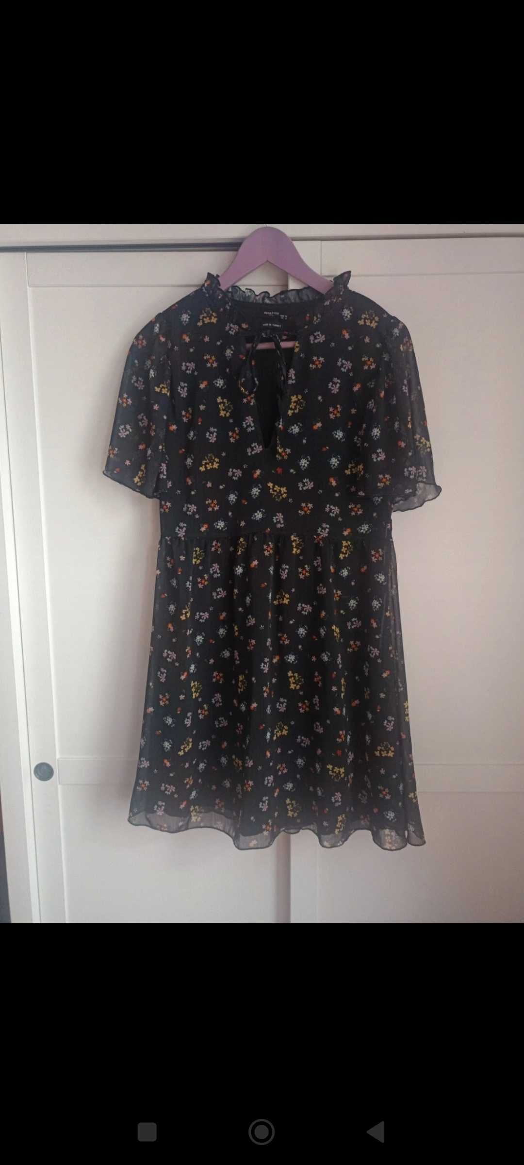Reserved S 36 letnia sukienka kwiecista