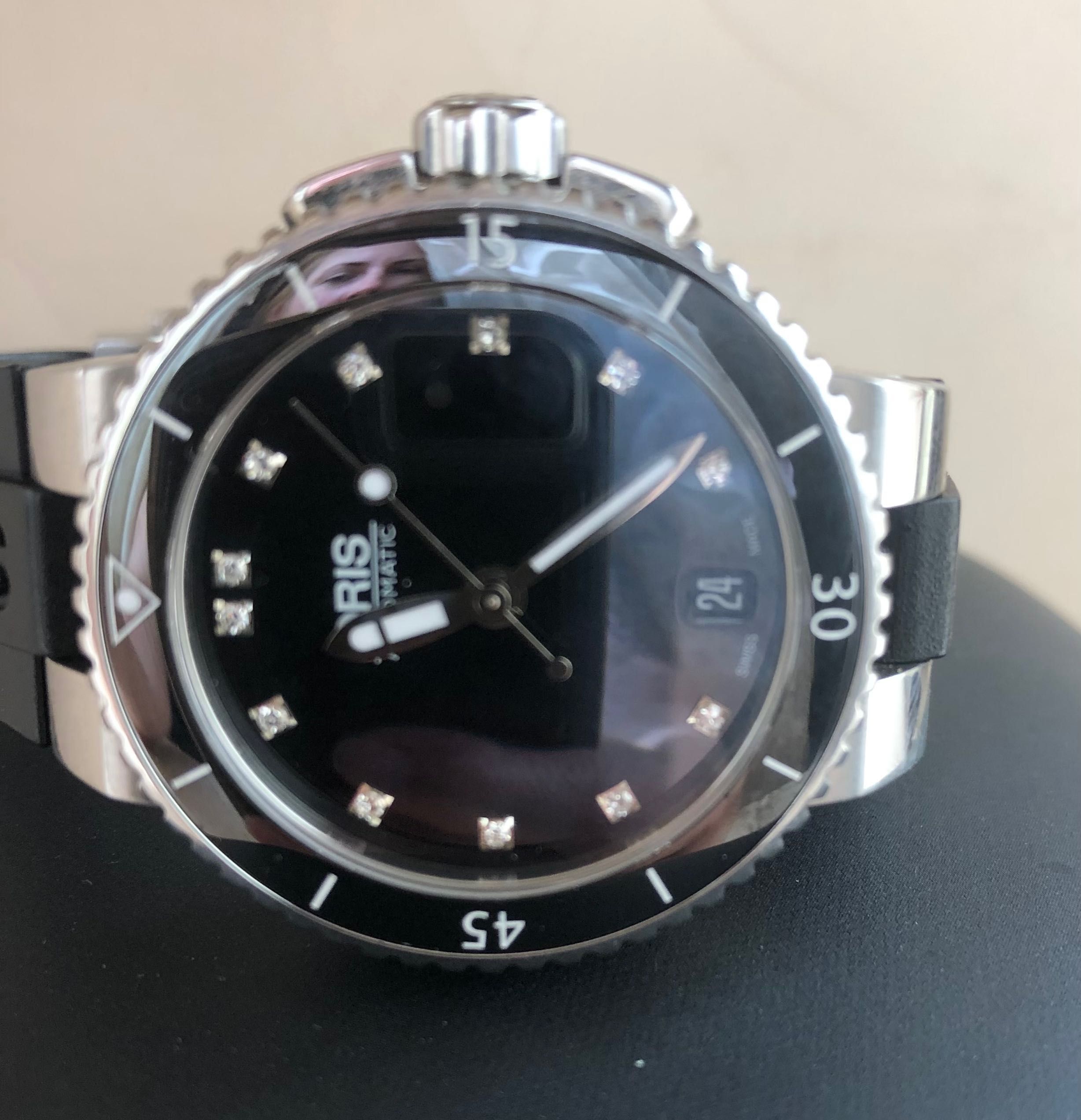 Продаж Швейцарський годинник ORIS AQUIS з діамантами