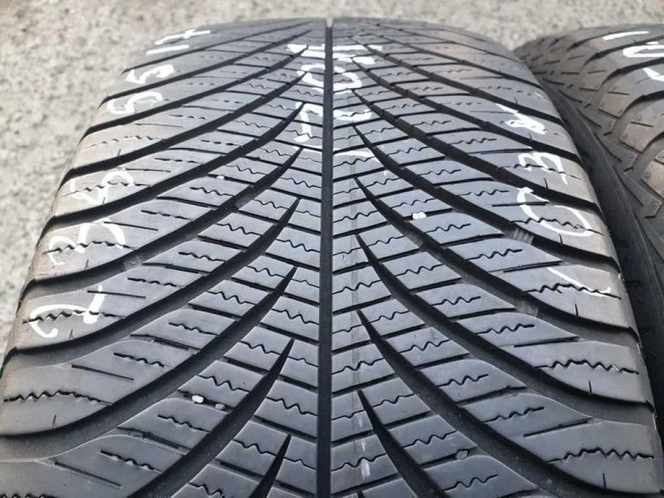 235/55 R17 103V Goodyear Vector4Seasons M+S 2штуки протектор 70-75%