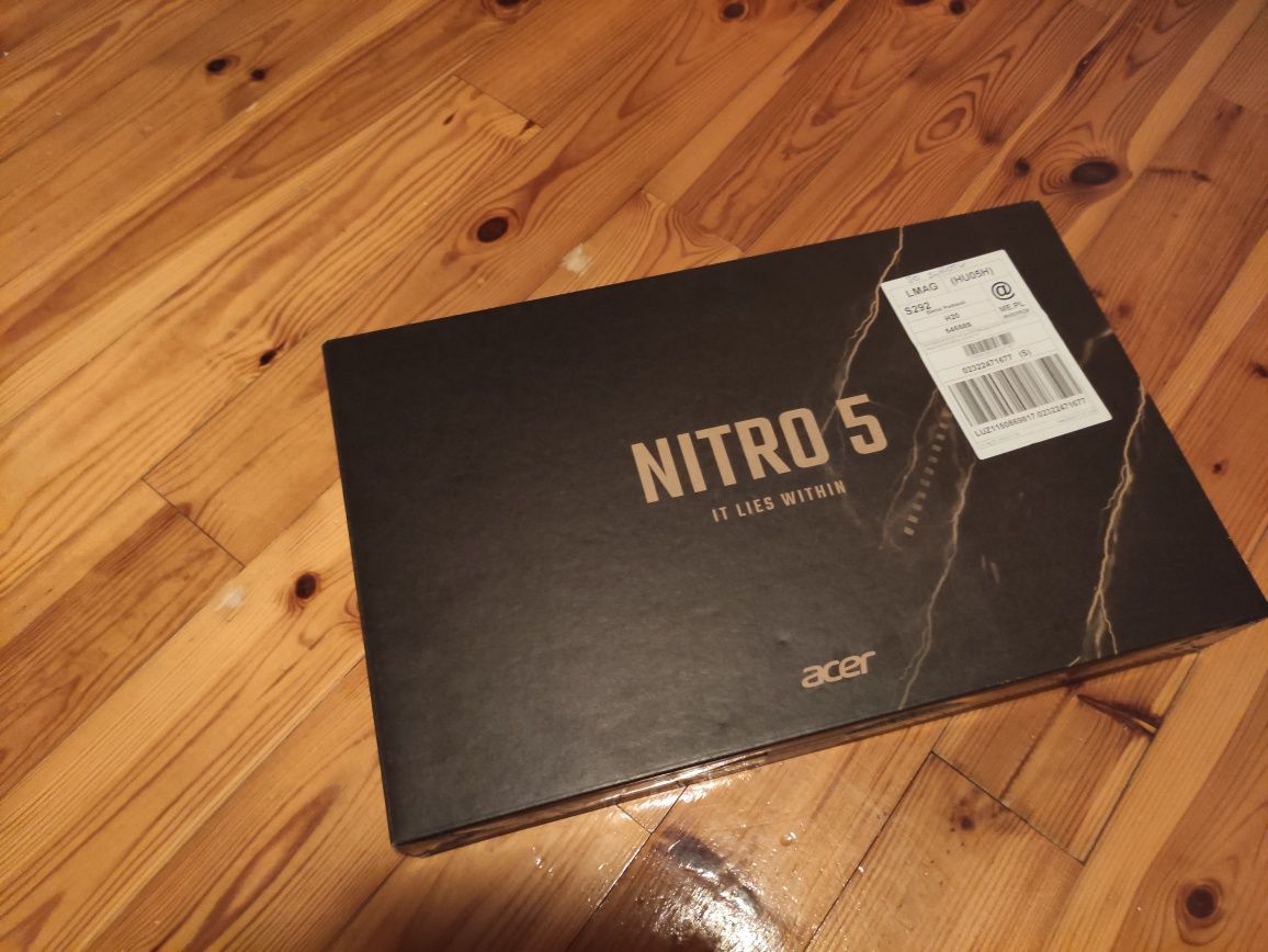 Acer nitro5 i7 ssd512 rtx4050 RAM16gb