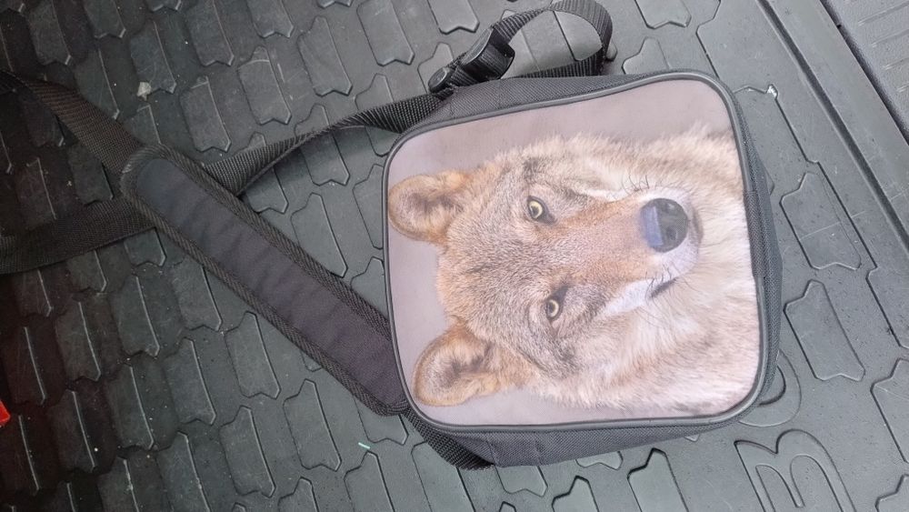 Torebka damska mała z wilkiem