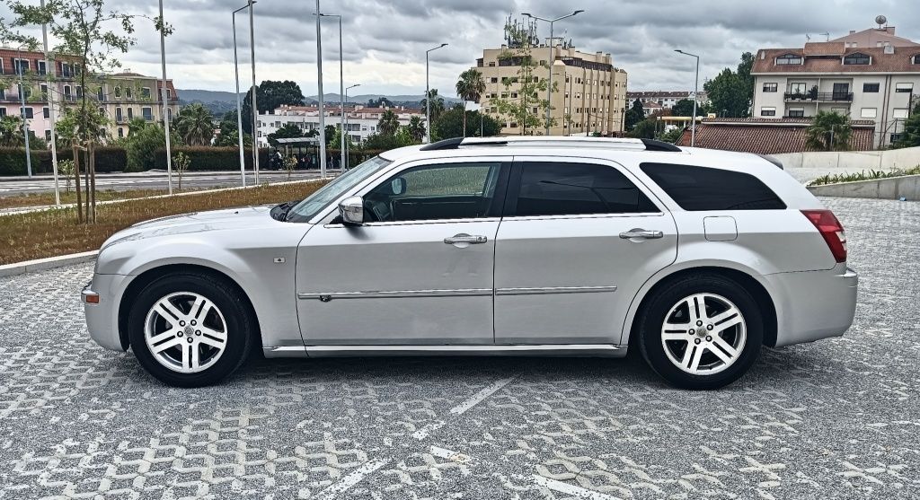 Chrysler 300c touring 3.0crd full full extras 2010