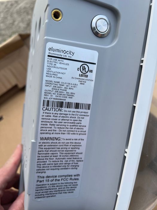 Зарядна станція Eluminocity 32A type 1 RFID card