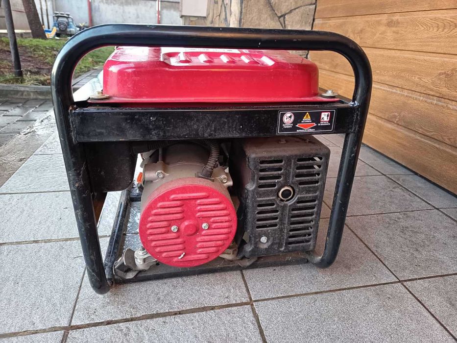 Генератор бензиновий 2.6 кВт
