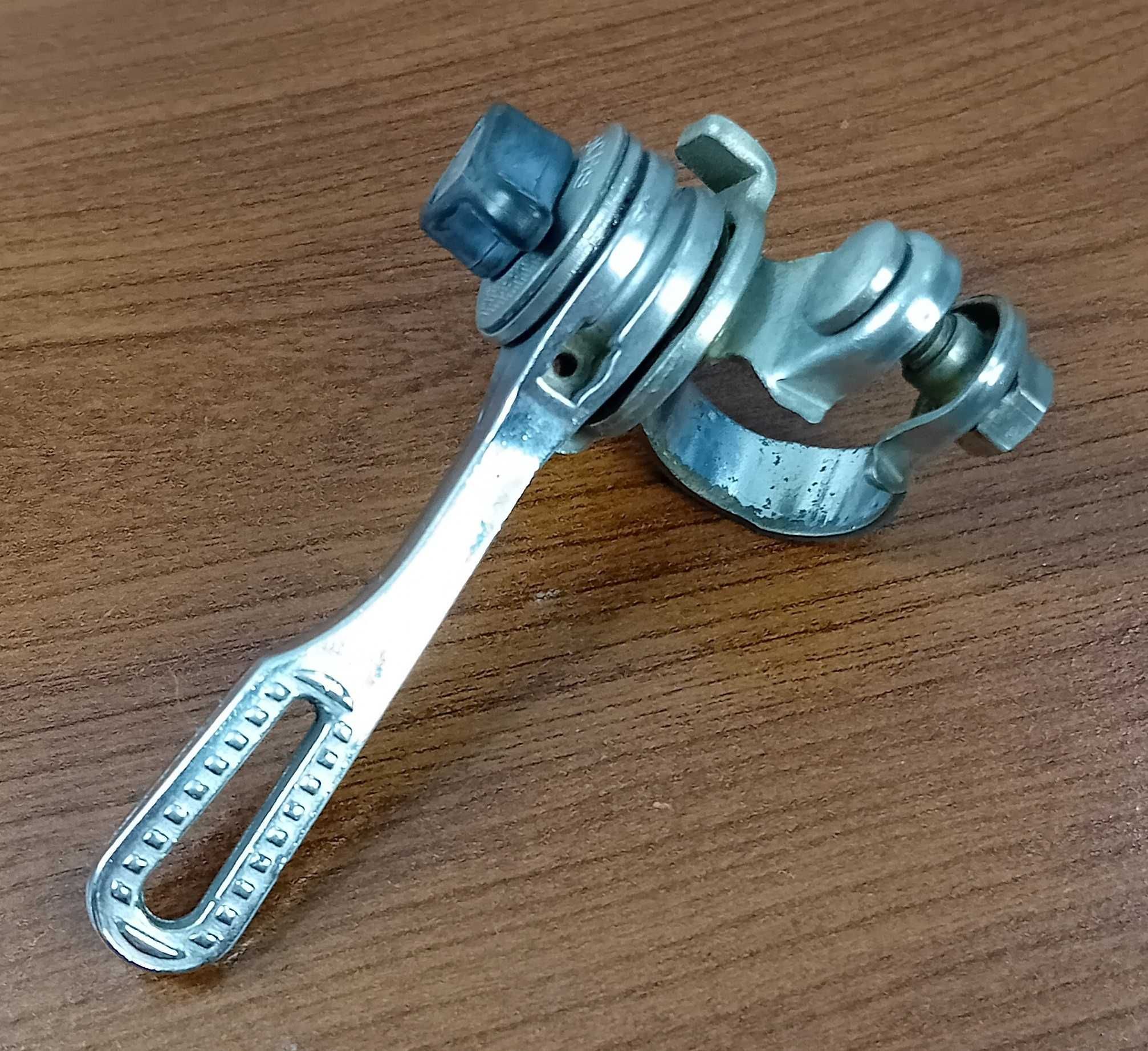 Retro manetka,dźwignia przerzutki SACHS HURET prawa.