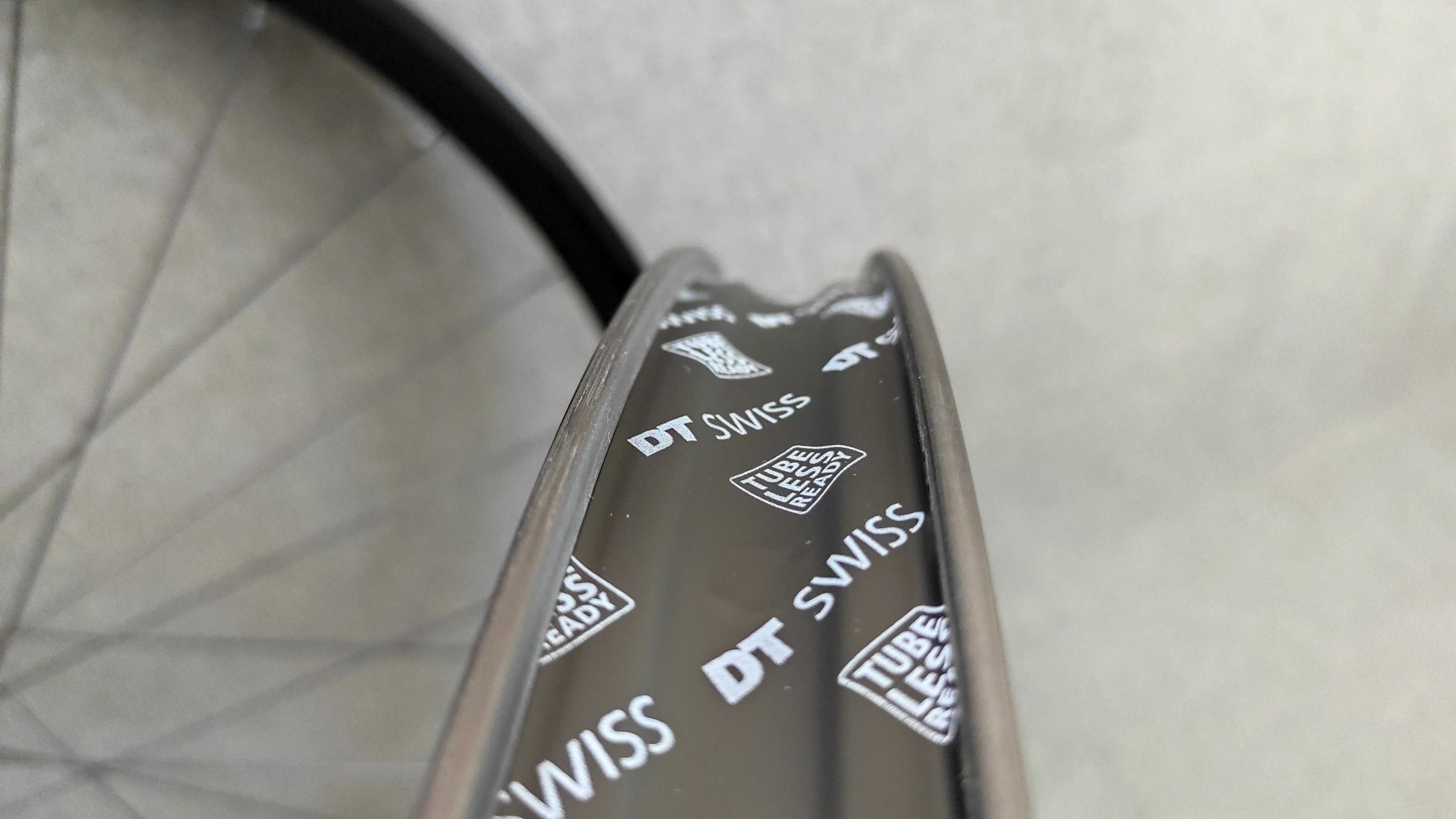 Колеса 27.5" DT Swiss HXC 1501 30mm (Boost, Carbon), новi
