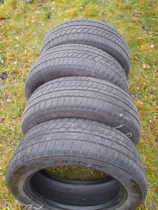 Opony zimowe 18x60x225