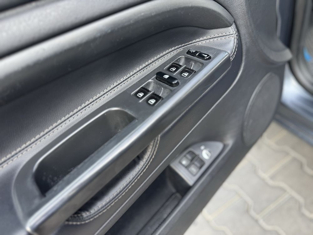 Продам Шкоду 1.8 газ бензин
