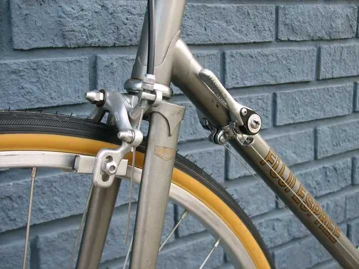 Bicicleta  Fuji Espree VALite vintage clássica  
Tamanho 63