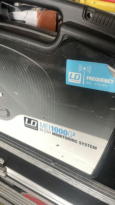 Sistema In-Ear Sem Fios UHF