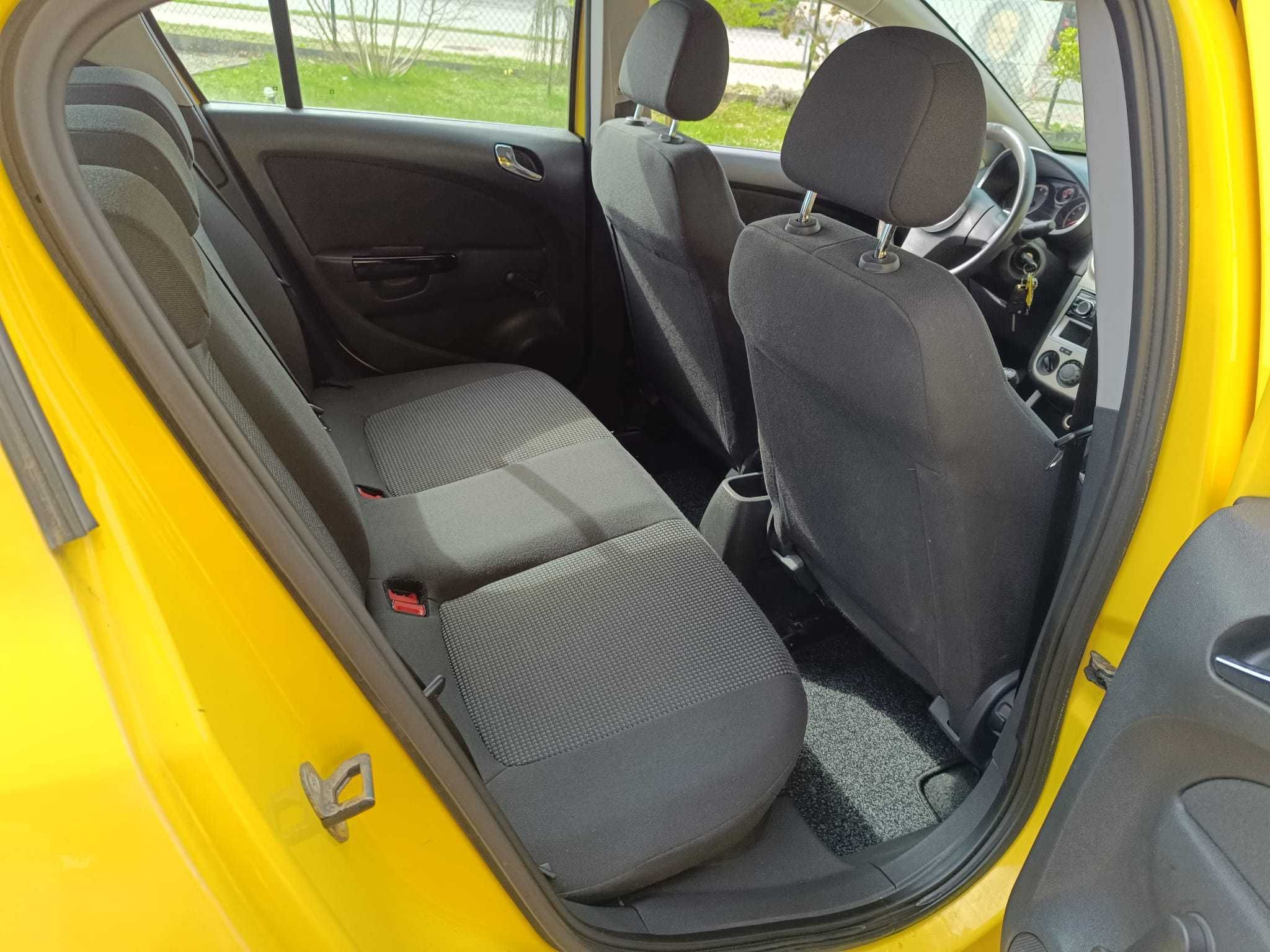 Opel Corsa D 1,2 b 2008 rok zadbany klima zarejestrowany