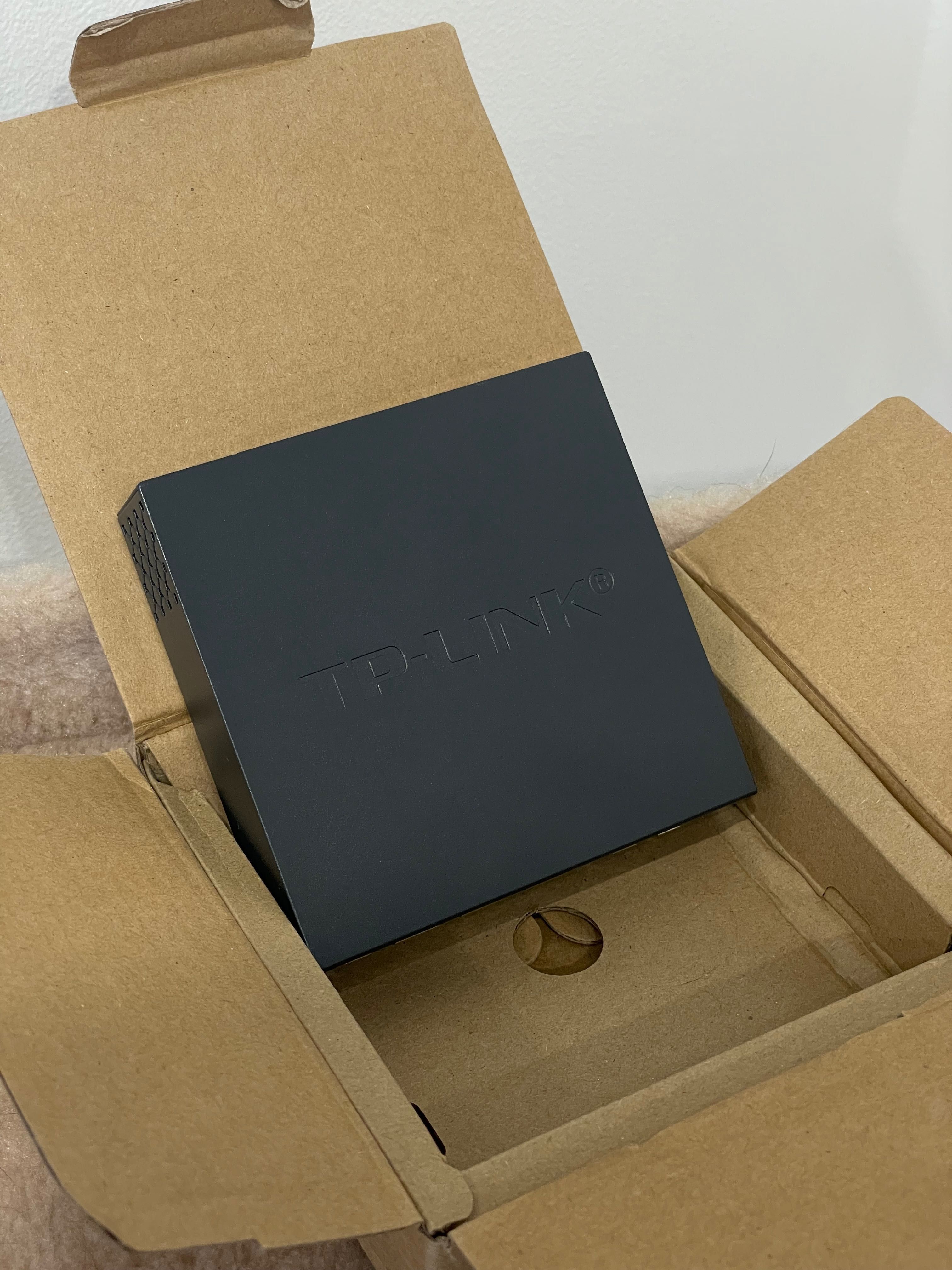 Коммутатор локальної мережі (Switch) TP-Link TL-SF1005P